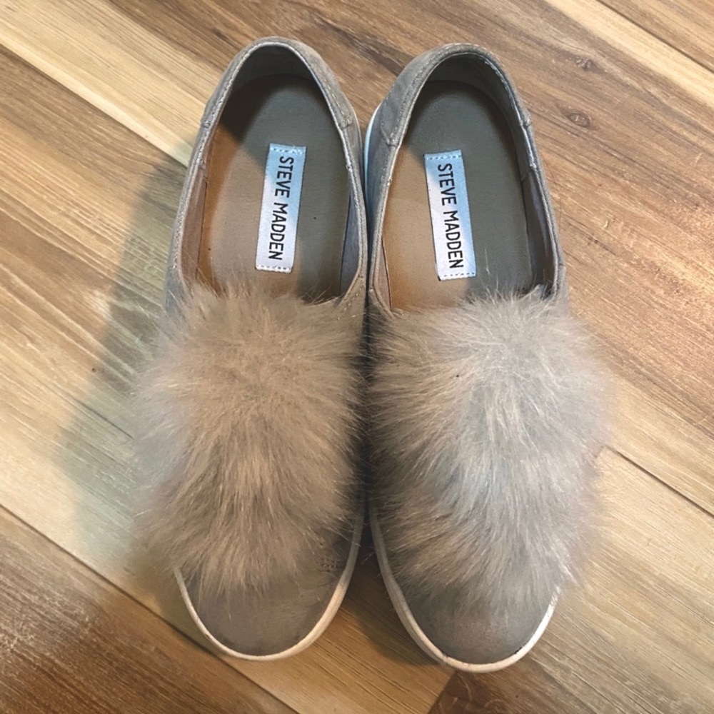 Steve Madden Pom Pom grey platform sneakers size 6.5